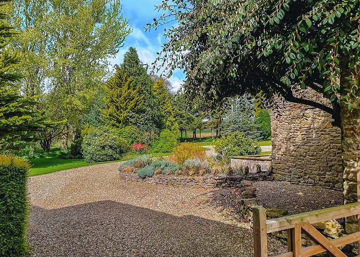 Corn Stook - 16867 * Sawdon